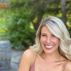 Meet your Posher, Emilee